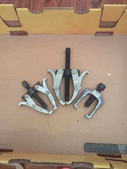 True Craft Gear Puller Tool Set – 3 Pieces