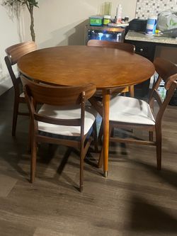 Table and Chair kitchen set