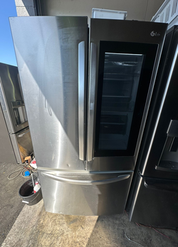 LG InstaView French Door Refrigerator – Stainless, Door‑in‑Door