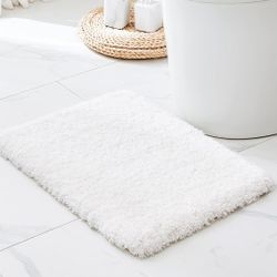 White Bathroom Rug 17x24 - Non-Slip Plush Small Bath Mat, Highly Absorbent & Ultra Soft Fluffy Floor Mat, Machine Washable for Shower and Tub