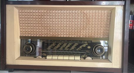 Rare Vintage German EMUD T7 Tube Radio AM FM For Parts Or Repair TLC