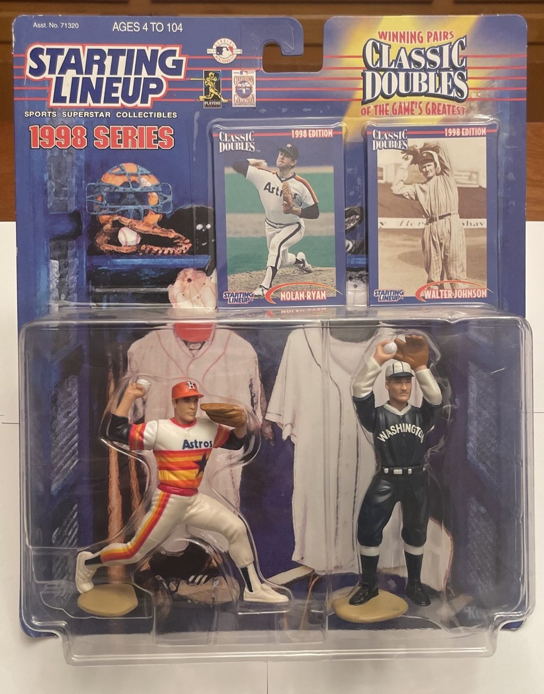 NOLAN RYAN / WALTER JOHNSON Starting Lineup MLB SLU 1998 Classic Doubles Figures Nolan RYAN Walter JOHNSON Winning Pairs with cards 