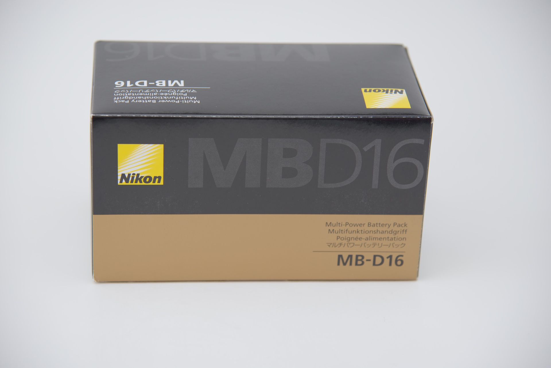 Nikon MB-D16 DSLR Battery pack D750