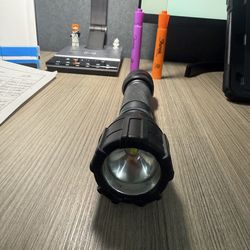 Duracell 700 flashlight