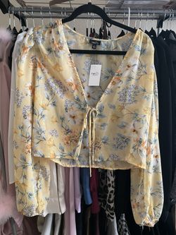 Fashion Nova Tie Front Top 