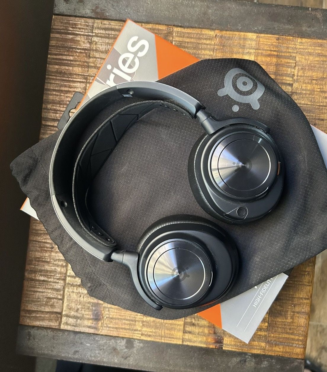 Steel Series Arctis Nova Pro Gaming Headset