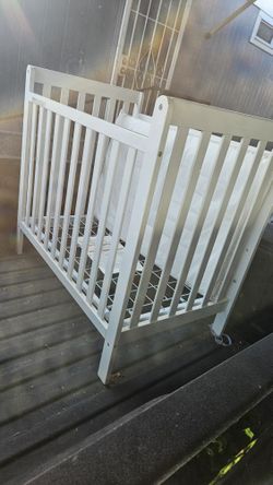 Baby crib