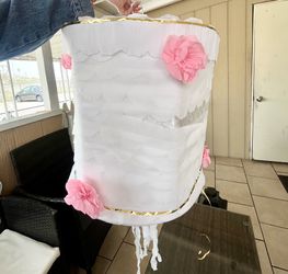 spinning pinata