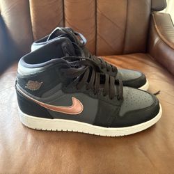 Jordan 1 Size 7Y