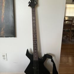  B.C. Rich Warlock Bass