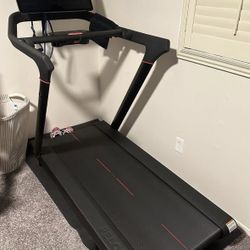 Peloton Treadmill. 2.5 Years Old. Brand New Screen