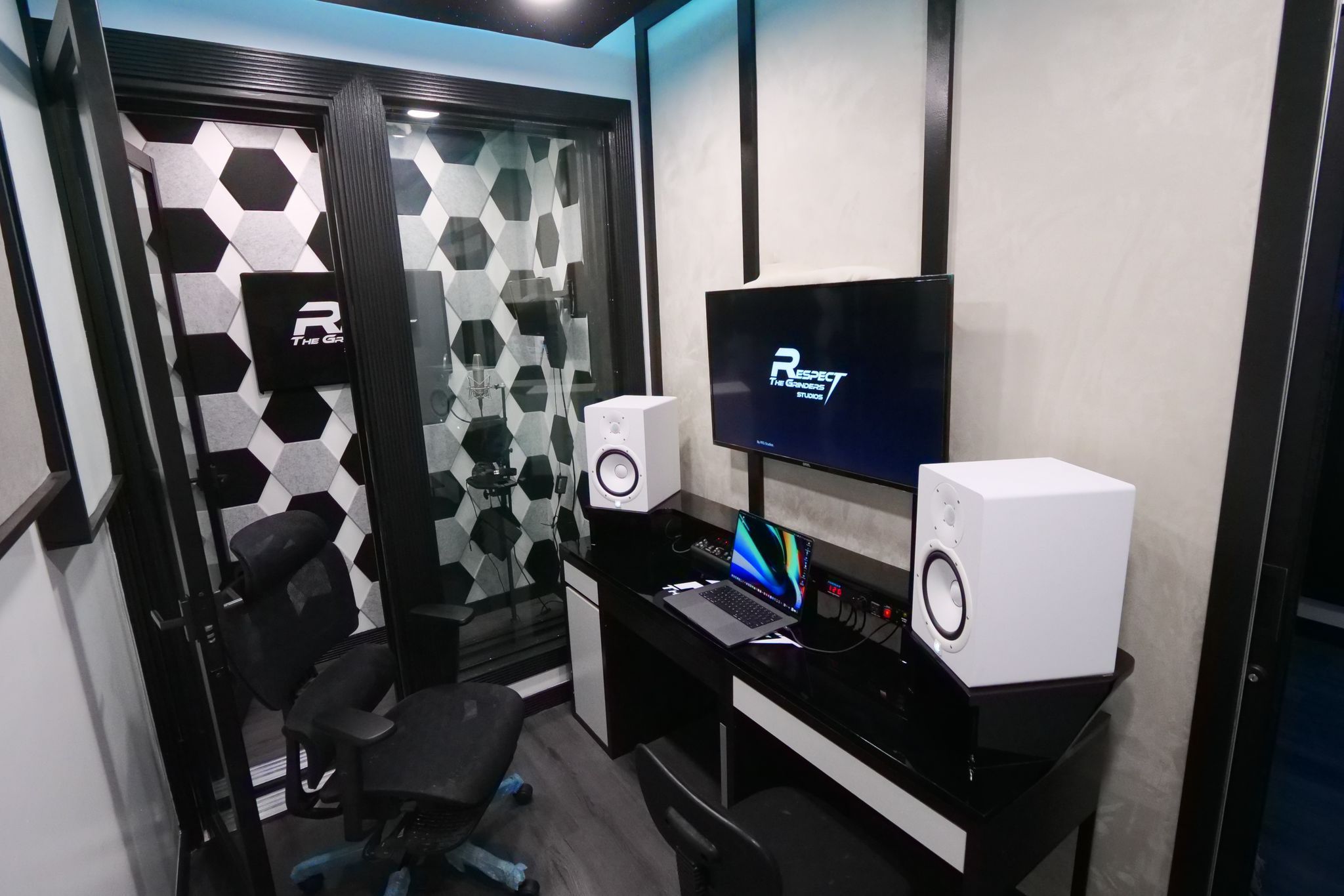 Music Recording Studio