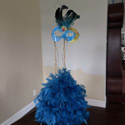 Mardi Gra Centerpieces And Masks