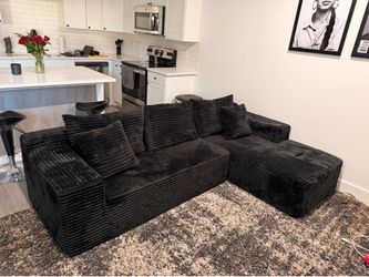 “Boneless” couch