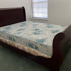 Sleigh Bed (Full Size)