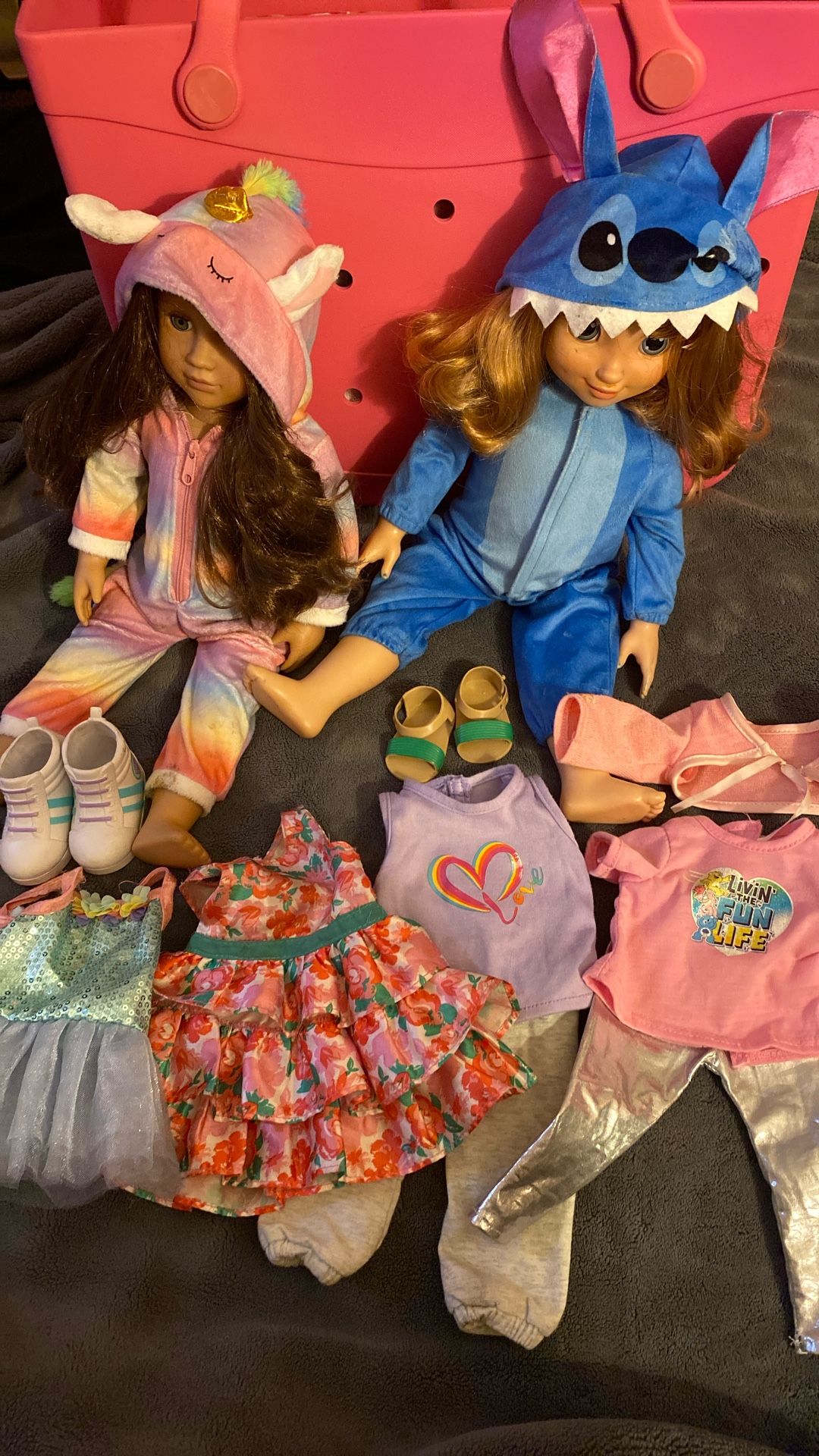 American Dolls And Clothes 