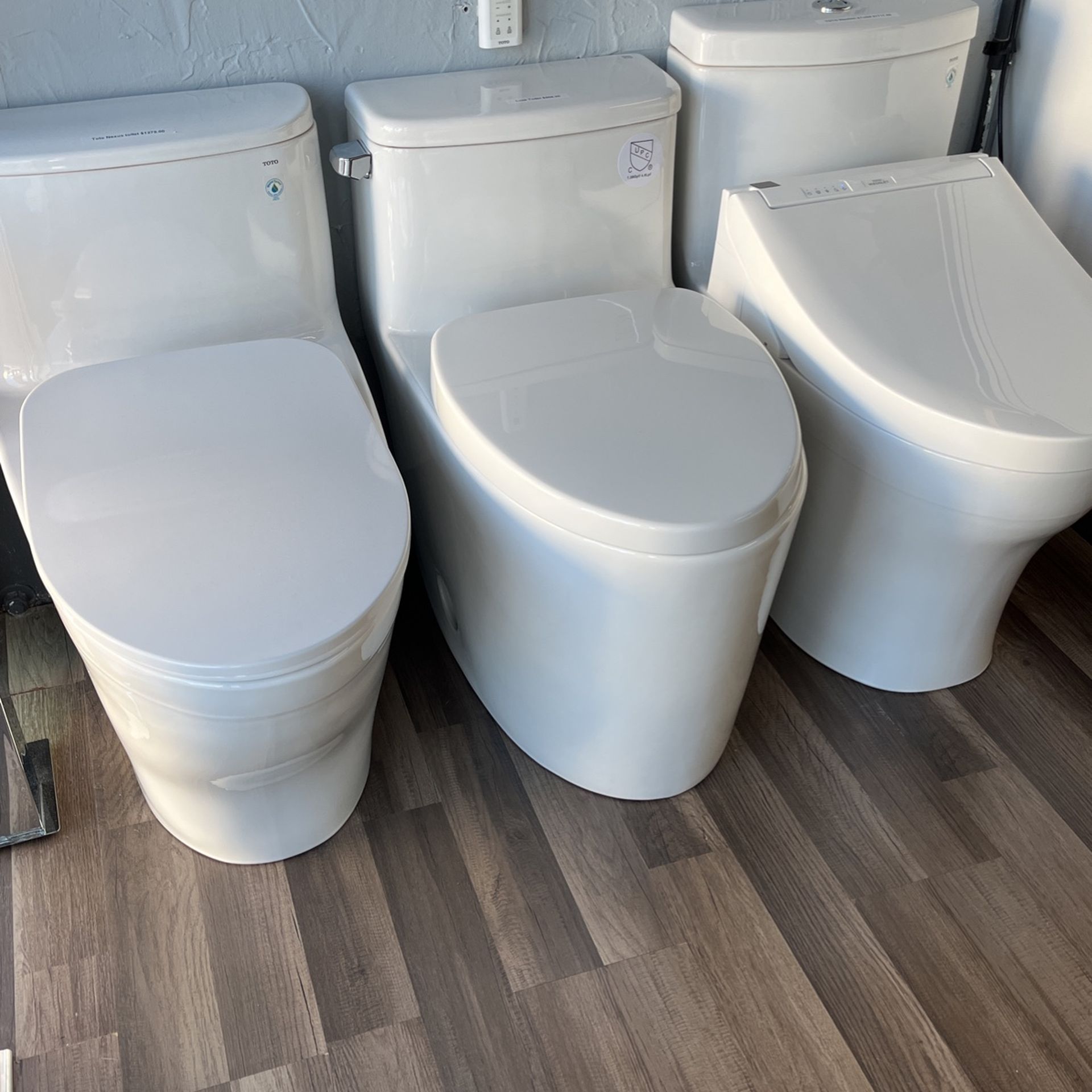 One Piece Toilets From 275.00 . UPC Certified, Watersense Certified for Sale in Miami, FL - OfferUp