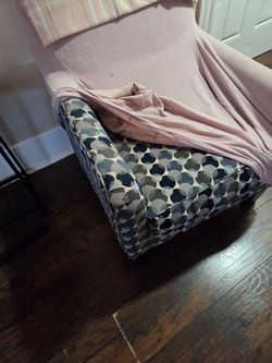 Free living room furniture