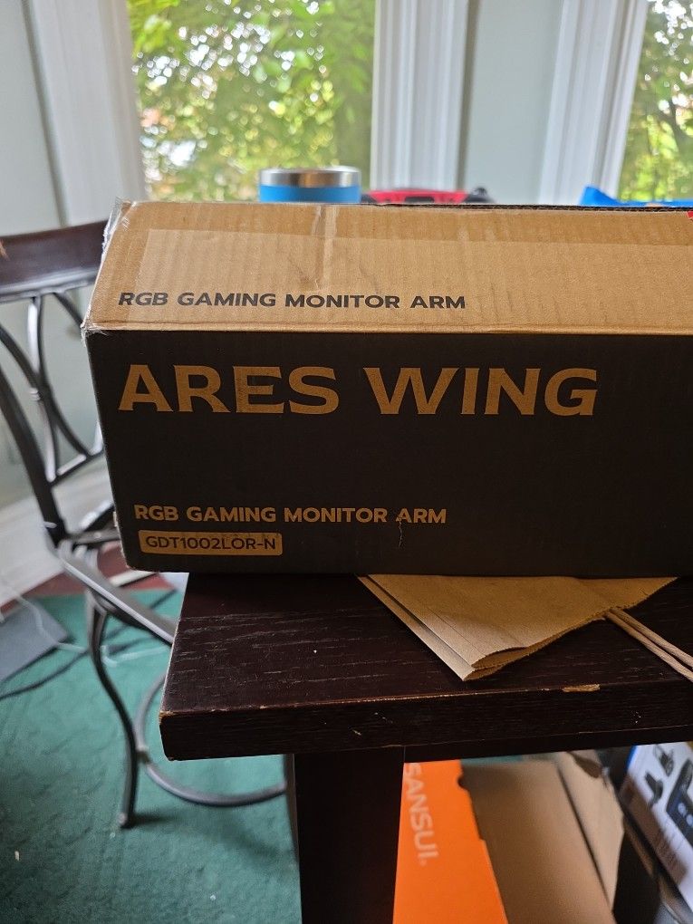 RGB Gaming Monitor Arm ARES WING