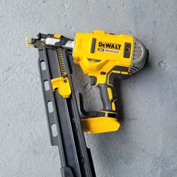 Wireless nailer
