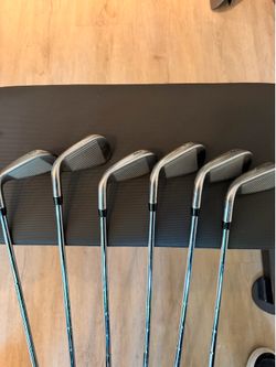 Callaway Golf Clubs - Irons (Like New)