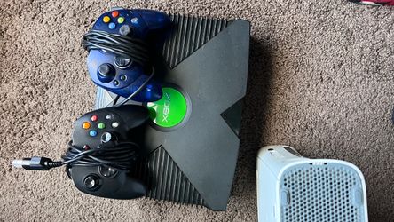 Original Xbox Console with Two Controllers