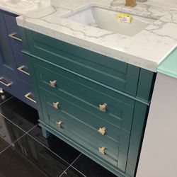 30” Bathroom Vanity Cabinet Solid Wood Quartz Top Ready For Pick Up 