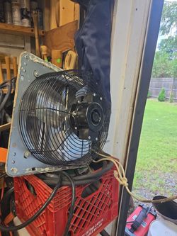 Industrial Exhaust Fan with Metal Guard