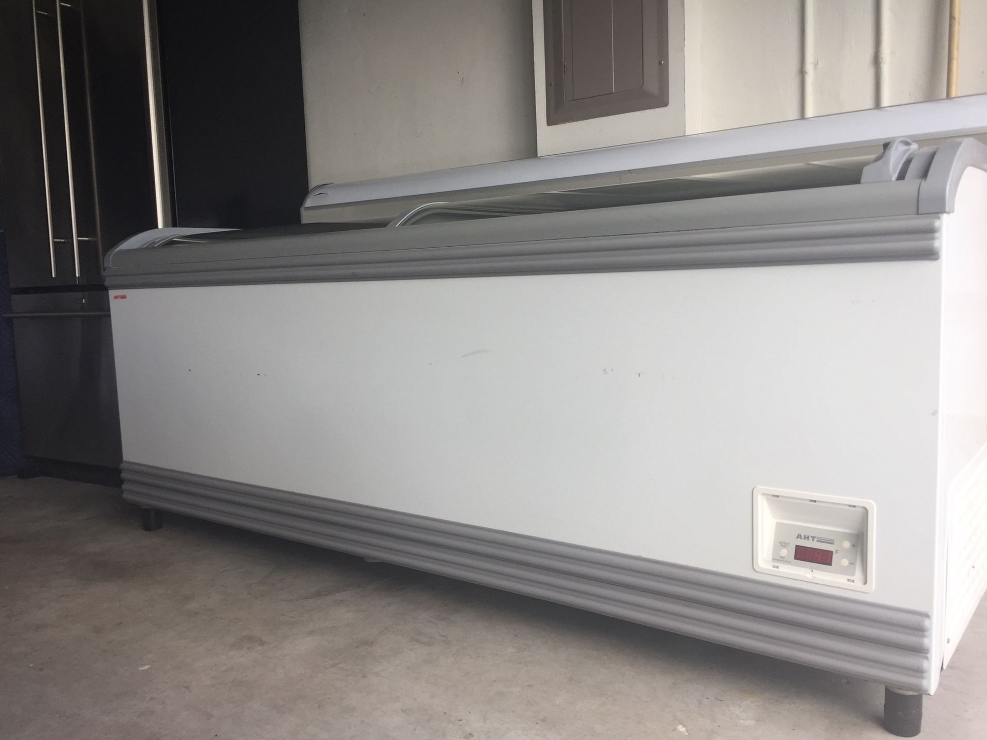 Commercial Freezer AHT Paris 210