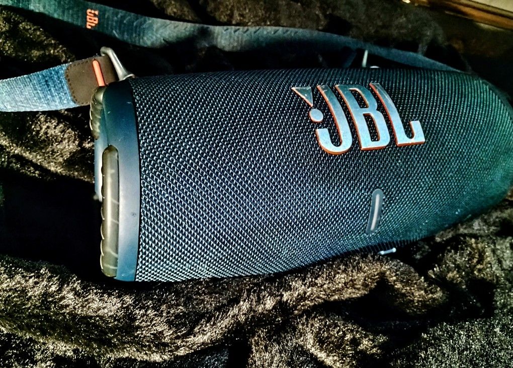 JBL Extreme 3 Bluetooth Speaker