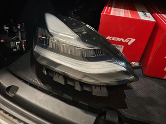 model y  reflect headlight original part one pair