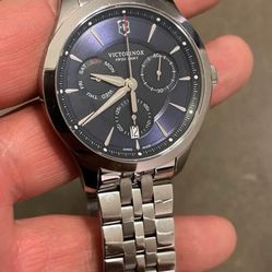 victorinox watches