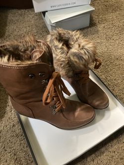 Women Boot size 9