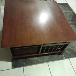 Coffee Table With 4 Baskets