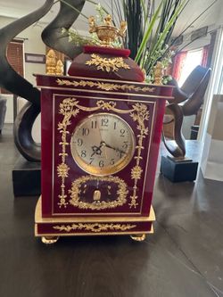 Seiko QW429R Westminster Chime Quartz Pendulum Mantel Clock Burgundy/Gold
