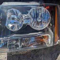 09 Tahoe Driver Headlight 