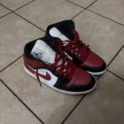 Air Jordan Mid Women 9.5
