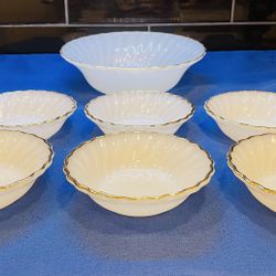 Vintage And Elegant Anchor Hocking White Milk Glass Bowl Set