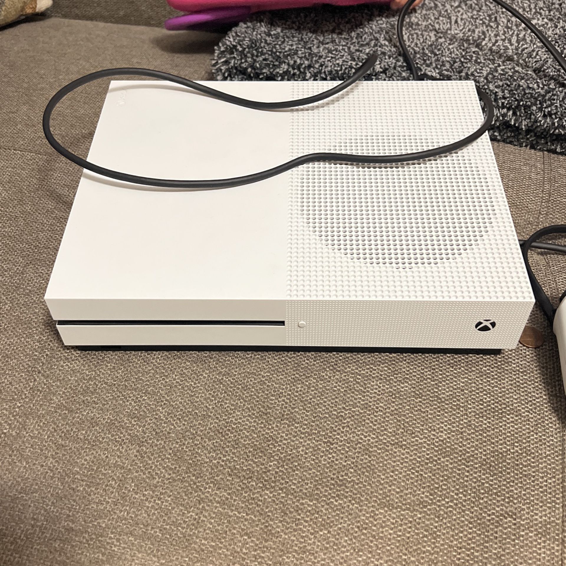 XBox One S W/Controller 