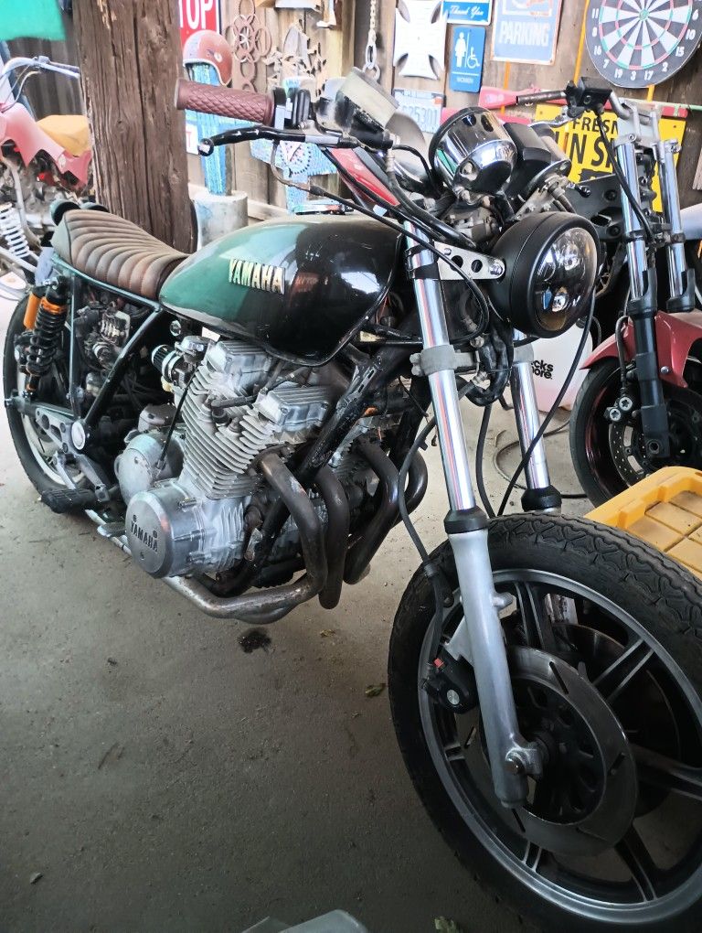 Yamaha Xs 1100+Other Vehicles