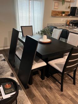 Dining room table