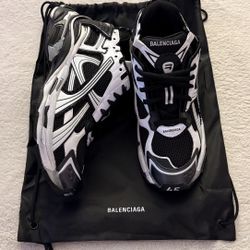 Balenciaga Runner White Black
