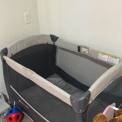 Baby Crib 