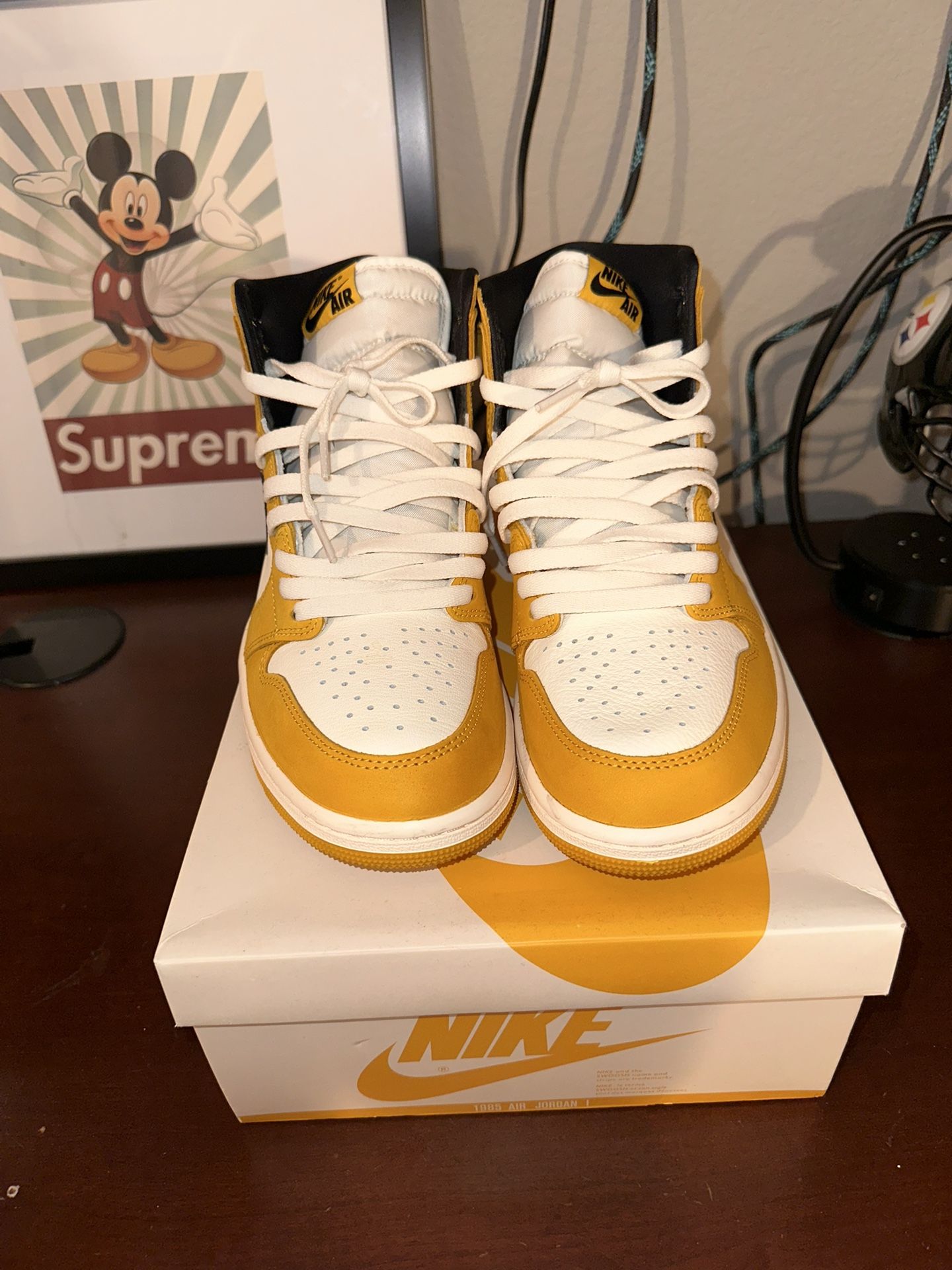 Jordan 1 Retro High OG Yellow Ochre