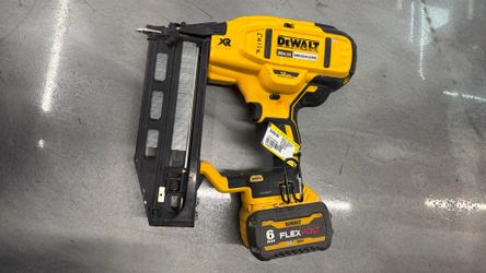 Dewalt dcn662 cordless 16 Ga finish Nailer