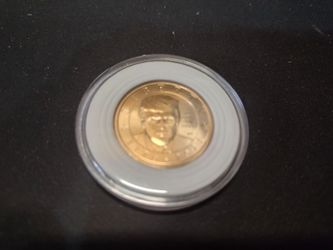 Trump Gold Dollar