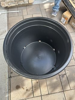 35 Gallons Pots Or Planters 