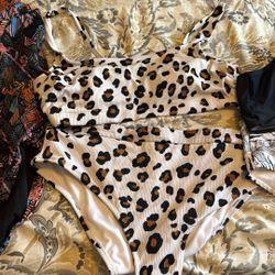 Swimming Suits 