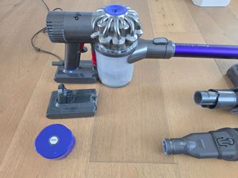 Dyson v6 animal Cordless Vacuum