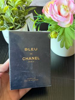 CHANEL bleu